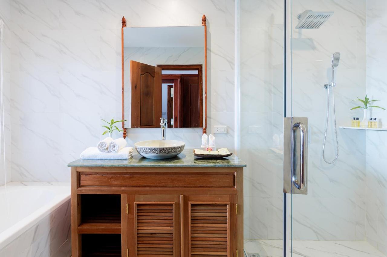 Two Seasons Siem Reap Hotel المظهر الخارجي الصورة Bathroom