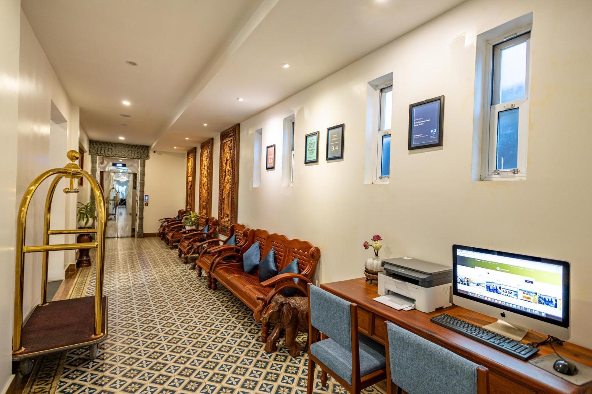 Two Seasons Siem Reap Hotel المظهر الخارجي الصورة The lobby of the hotel